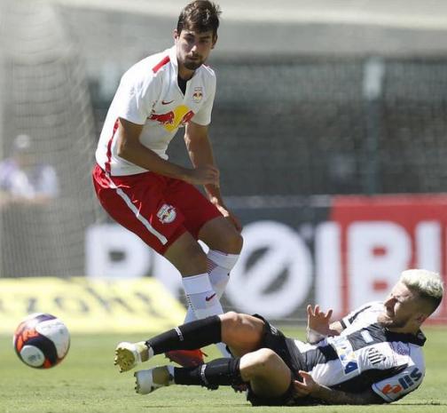 Red Bull venceu o Santos, por 2  a 0, em 2017 no Pacaembu