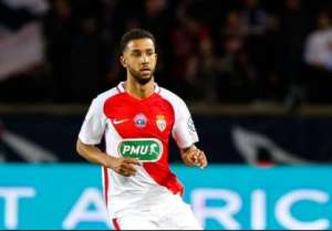 Com salários atrasados, Santos pode perder Jorge, do Monaco