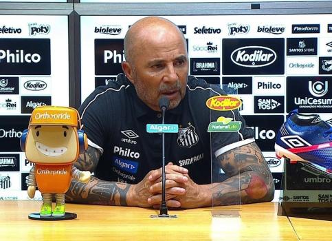 Técnico comemorou a vantagem nas quartas de final