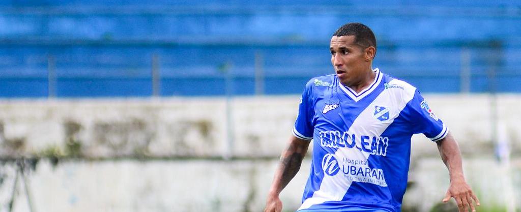 Elivélton é peça essencial no Taubaté. (Foto: Bruno Castilho / EC Taubaté)