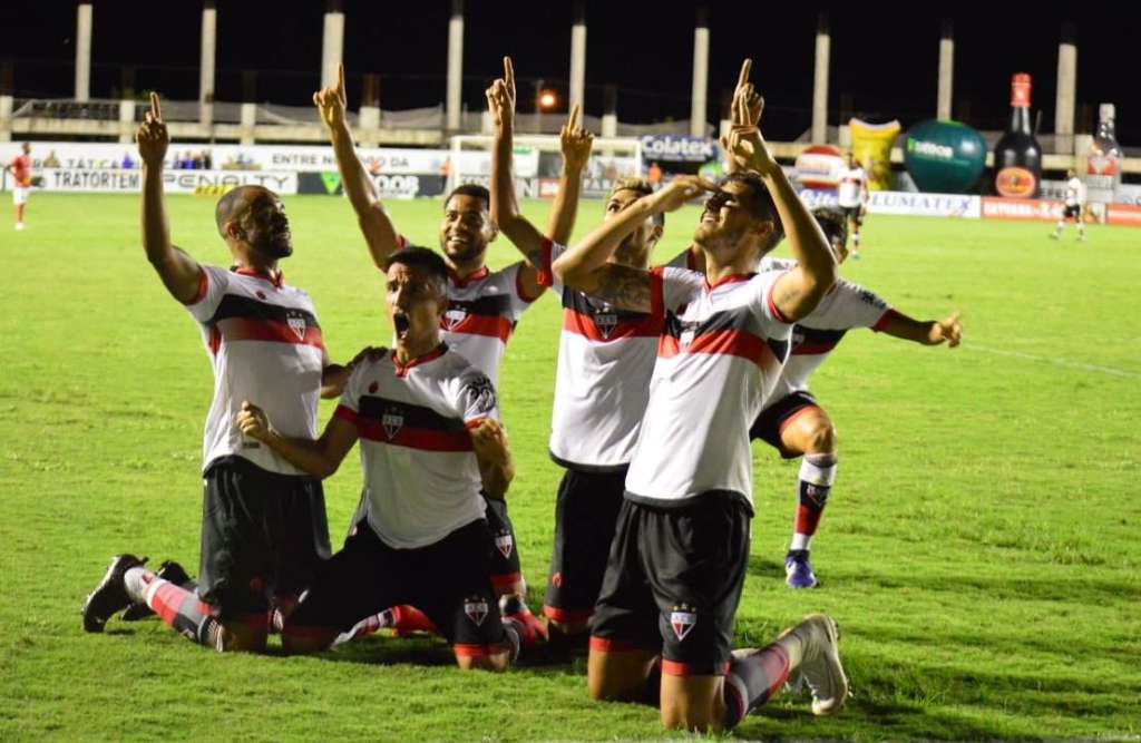 O Atlético-GO confirmou a classificação para a semifinal com mais uma goleada sobre a Anapolina