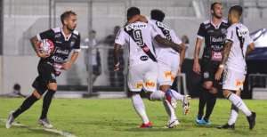 PAULISTÃO: São Paulo confirma vaga com vitória e Corinthians sofre nos pênaltis