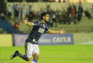 São Bento anuncia ex-atacante da Ponte Preta para Série B