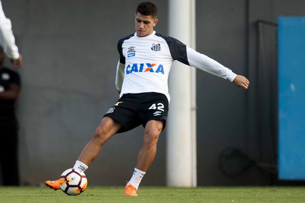 Vitor Bueno, ex-Santos, é oferecido e pode ser novo reforço do São Paulo