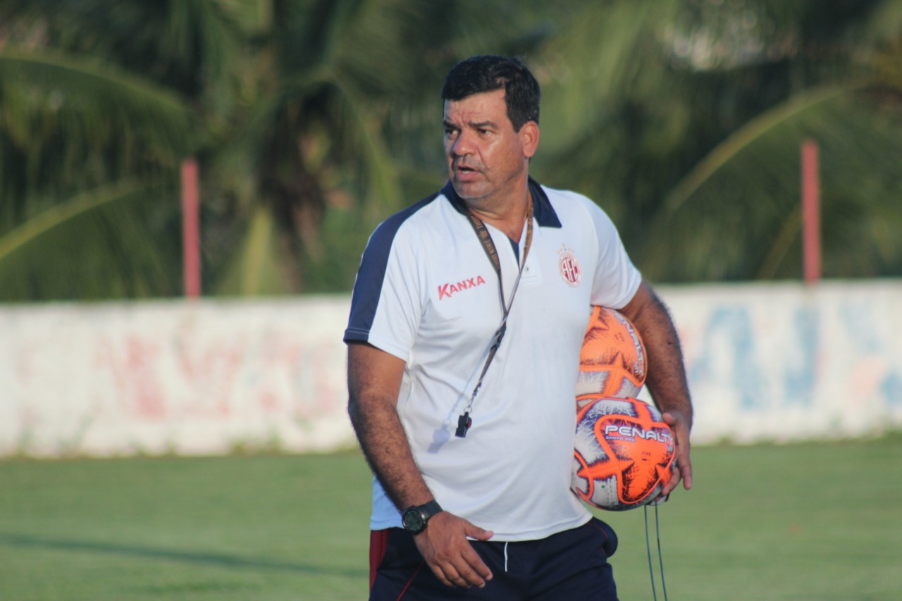 Potiguar: Moacir Júnior completa dois meses no comando do América-RN