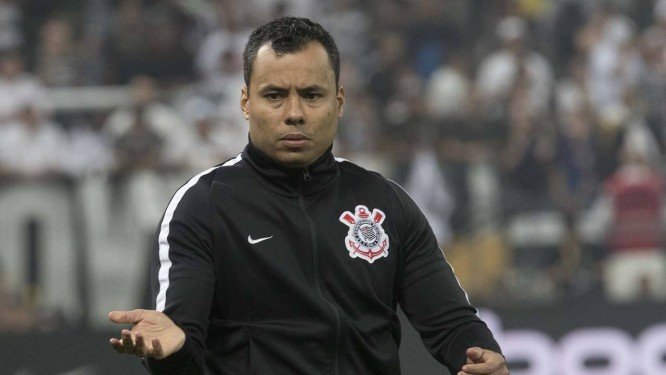 Após demitir treinador, Bahia estuda contratação de ex-Corinthians e Santos
