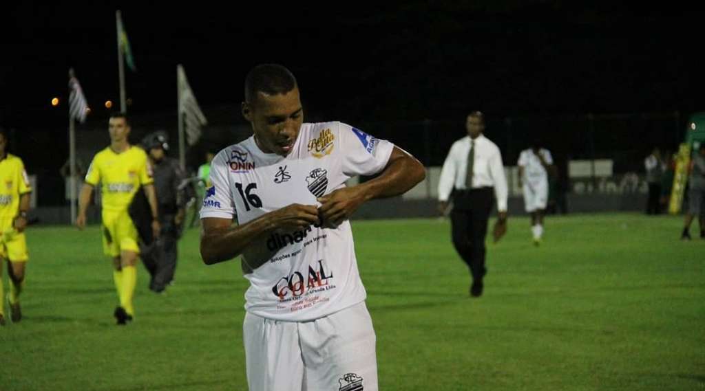 Atacante pede Comercial atento no mata-mata para chegar ao acesso  (Foto: Rafael Alves/Comercial FC)
