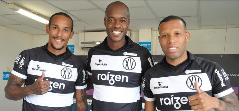 Macena, Paulão e Anderson Santos são os reforços do XV. (Foto: Vitor Prates)