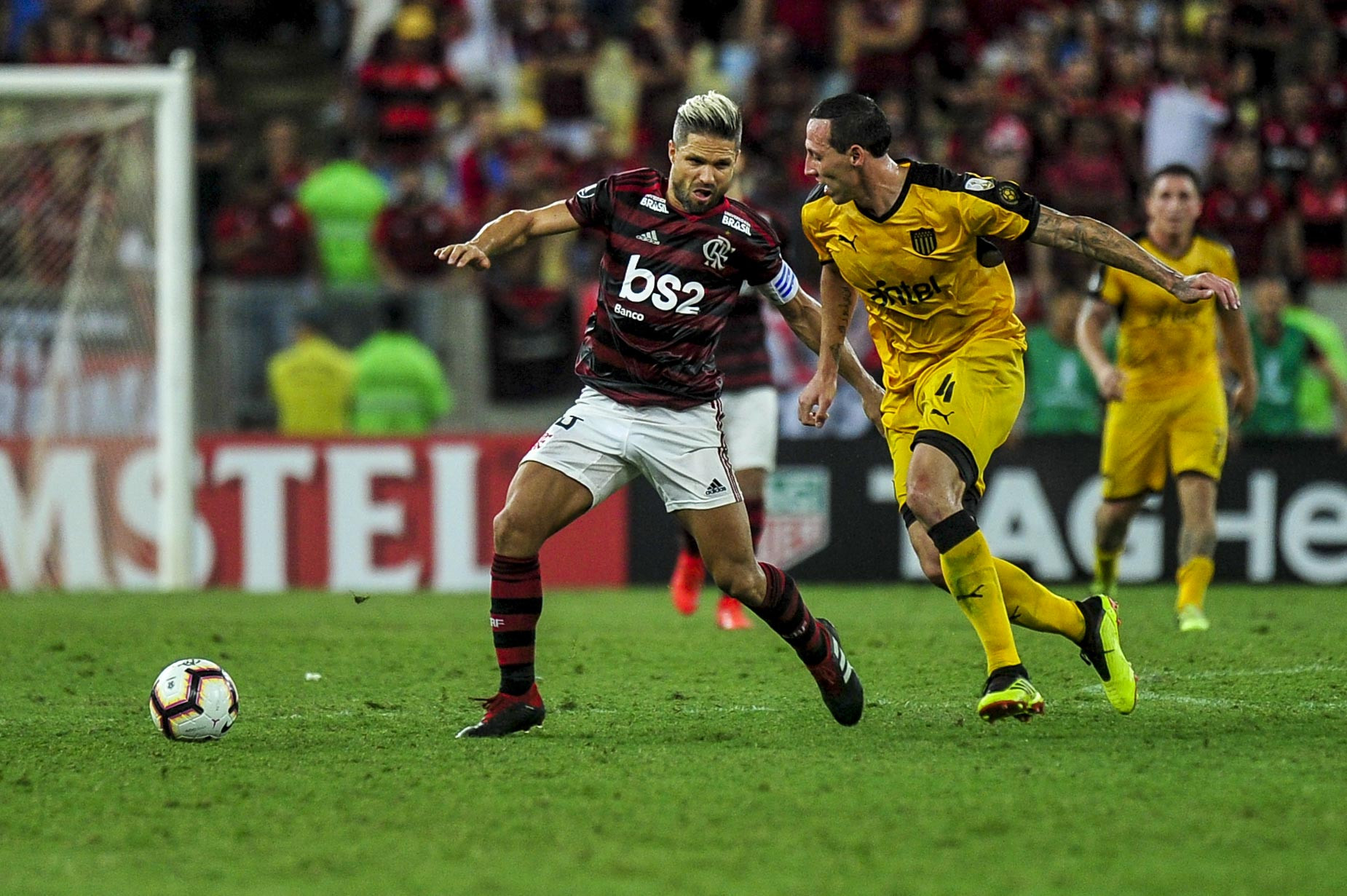 LIBERTADORES: Fla dá vexame, Inter deixa vitória escapar e Galo vence no sufoco