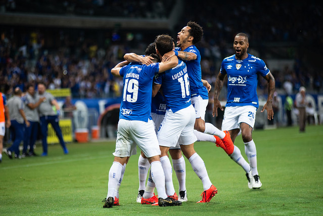 Rafinha exalta grupo do Cruzeiro, mas garante time focado na Libertadores