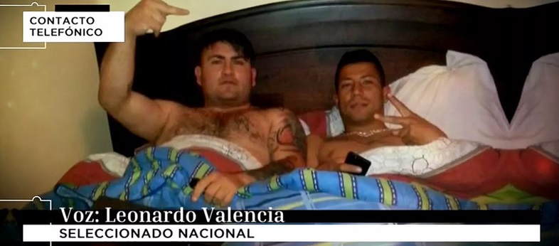 Meia de time brasileiro é flagrado em fotos com traficantes