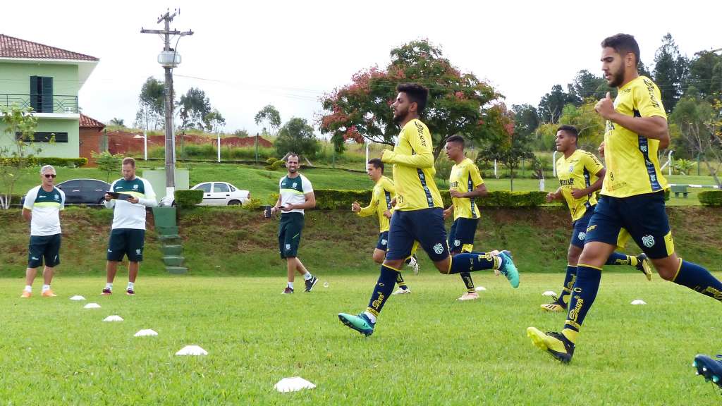 Jogadores da Caldense fazem teste de resistência aeróbica