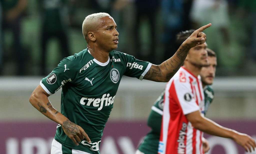 Deyverson marcou na vitória por 3 a 0 do Palmeiras na Libertadores