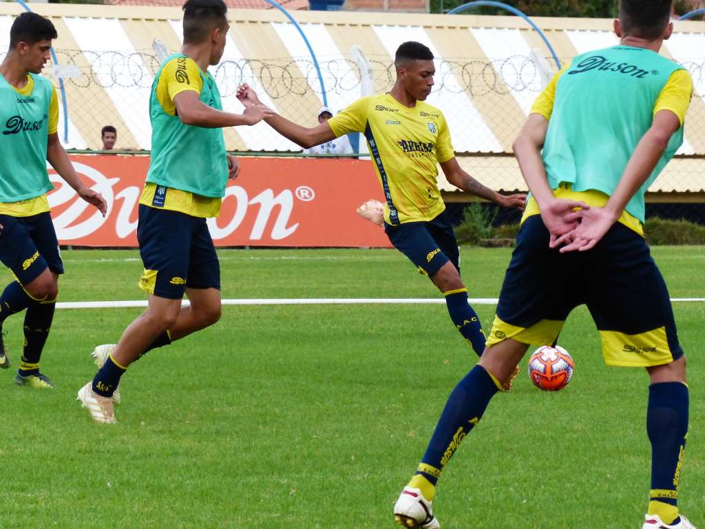 Caldense agenda jogo-treino contra Sub-20 Bragantino para terça-feira às 10h no CT (Foto: Renan Muniz / Caldense)