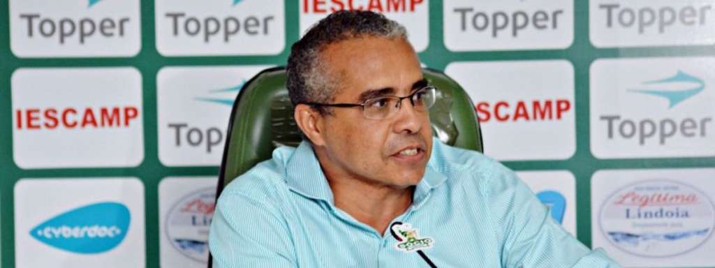 Palmeron segue tentando resolver situação com Loss