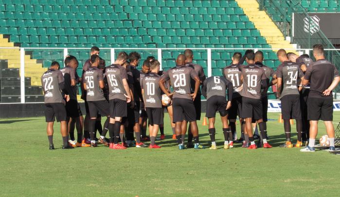 Figueirense define seu 'calendário' de contratações para a Série B