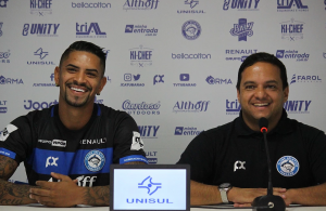 Série D: Lateral destaque do Carioca é apresentado e fala sobre escolha pelo Tubarão