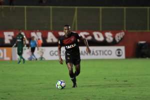 Lateral da Ponte Preta fica próximo de acerto com time da Série B