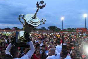 SUL-MATO-GROSSENSE: Água Negra segura pressão e fica com título