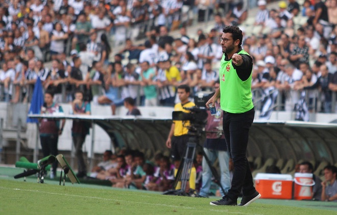 Três treinadores de time do Brasileirão são demitidos após vices