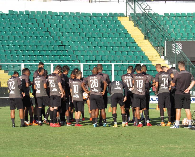 Hemerson Maria traça meta como mandante para o Figueirense na Série B