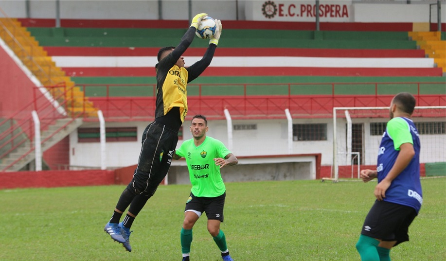 Criciúma-SC x Cuiabá-MT – Veterano e debutante estreiam sob clima de expectativa