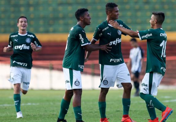 Palmeiras goleou o São José