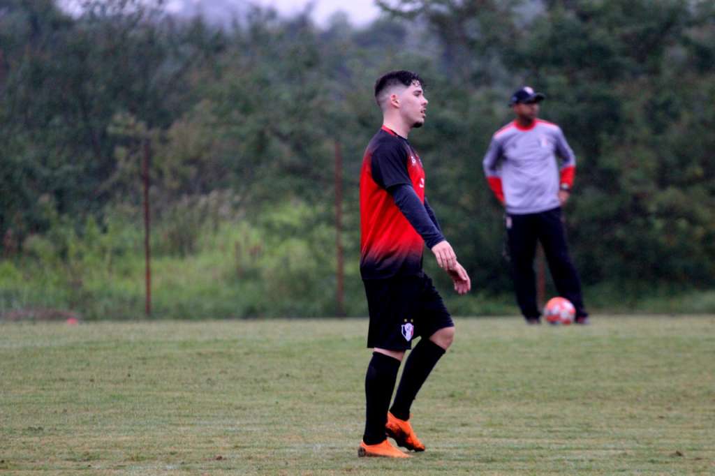 Revelado no Joinville, Eduardo Person quer grande estreia do Joinville na Série D diante da Ferroviária