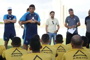 Série C: Flávio Araújo dispara contra arbitragem, mas valoriza desempenho do Treze