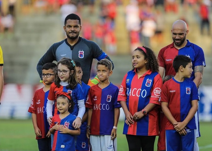 Série B: Capitão do Paraná prega respeito ao CRB, mas avisa: “Fazer o dever de casa”