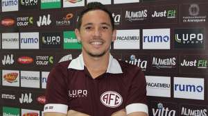 Série D: Ferroviária confirma lateral ex-São Bernardo, Portuguesa Santista e Londrina