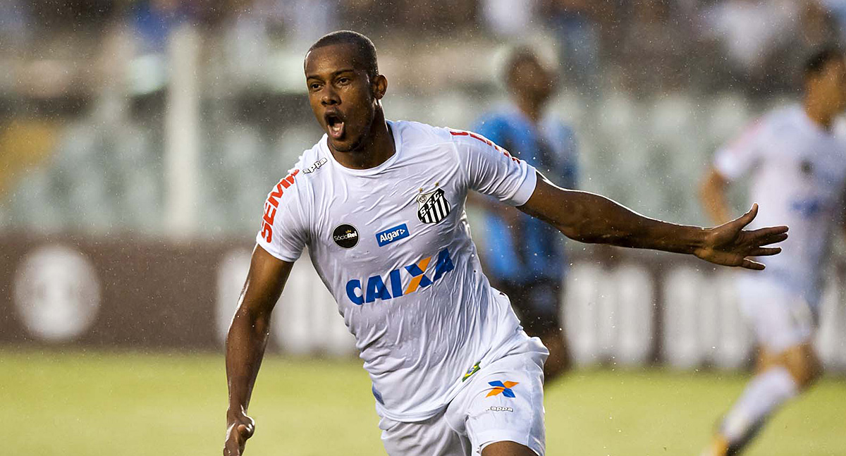 Dirigente de time do Brasileirão confirma proposta por atacante do Santos