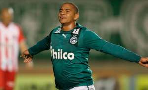 Time do Brasileirão encaminha acerto com atacante Walter