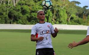 Série B: CRB contrata zagueiro do Fluminense e lateral pretendido pelo Guarani