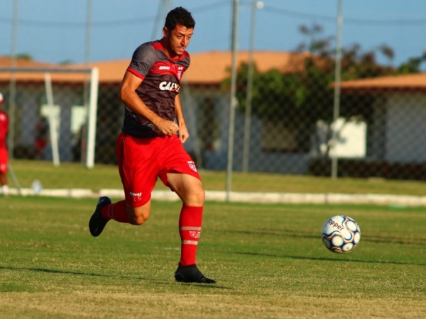 Série B: Ex-meia de Ponte e Palmeiras sente lesão e desfalca CRB