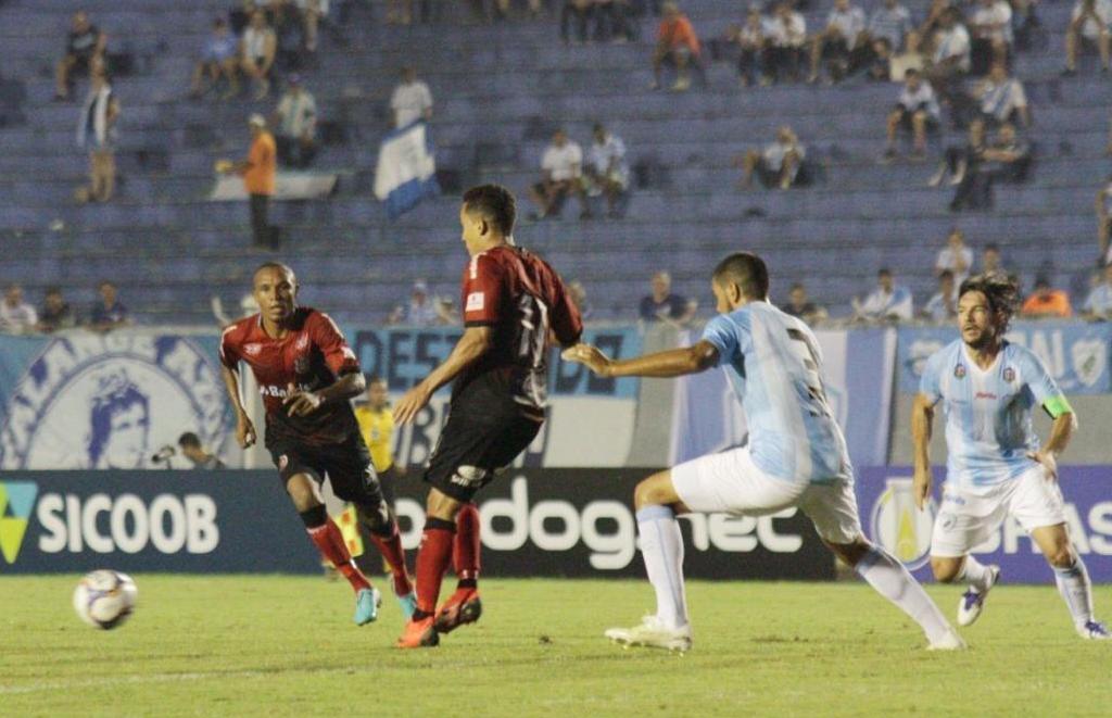 Brasil está entre os clubes sem pontuação na Série B do Brasileirão. (Foto: Carlos Insaurriaga / Brasil) - Carlos Insaurriaga / Brasil