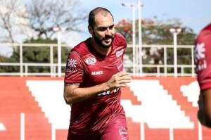 Série B: Campeão mundial deve abrir lista de dispensas no Vila Nova