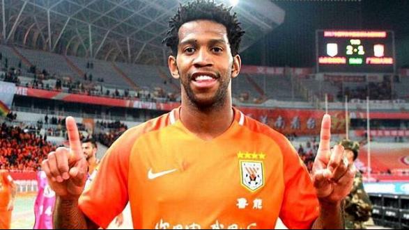 Gil quer retornar ao Brasil e pode desembarcar em Porto Alegre