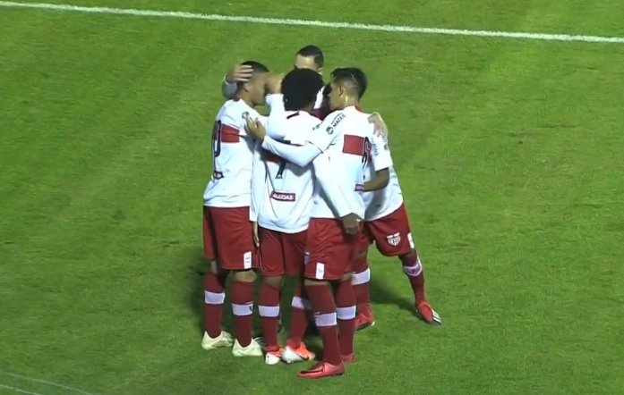 Brasil Pelotas 0 x 2 CRB – Galo vence a 1ª e afunda rival na lanterna