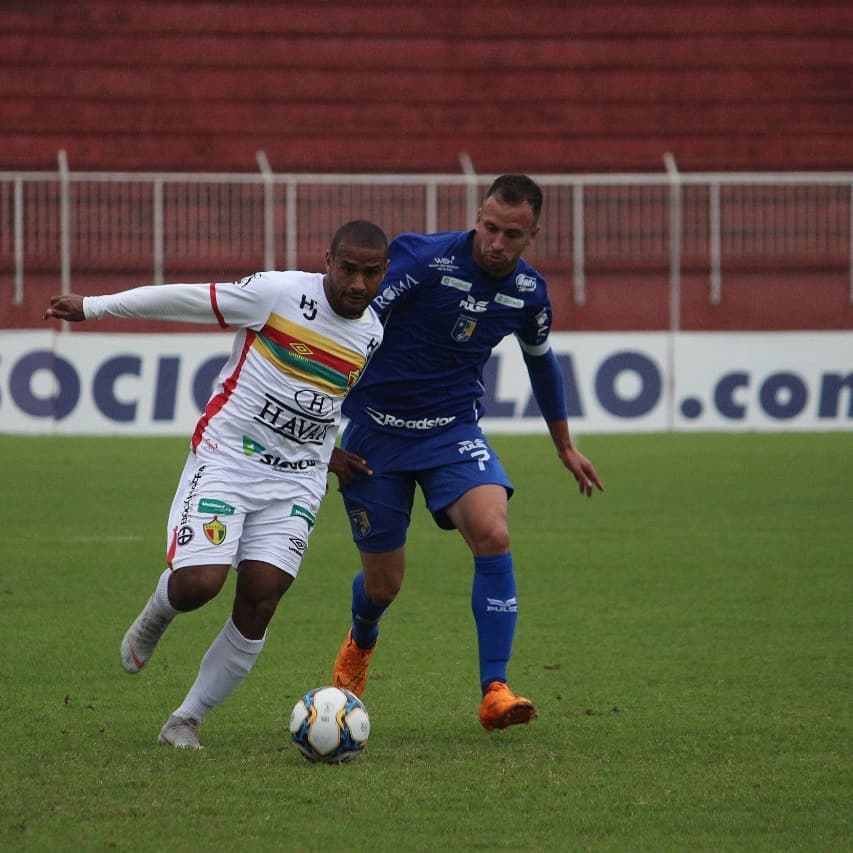 Foz do Iguaçu-PR 1 x 3 Brusque-SC – Bruscão vence de virada e segue 100%