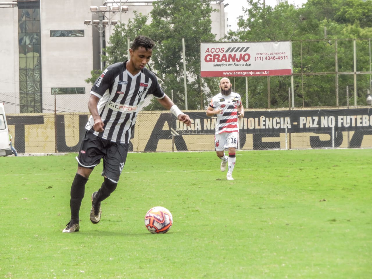 Copa Paulista: EC São Bernardo confirma permanência de atacante do São Caetano