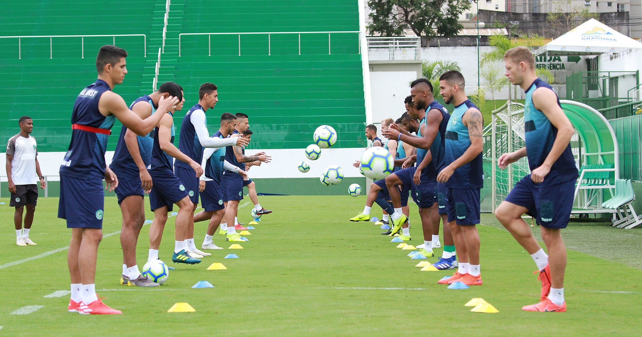 Goiás vê 95kg como peso ideal para atacante, que é integrado ao elenco