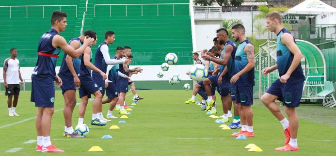 Walter treina com elenco do Goiás - Rosiron Rodrigues/Goiás EC