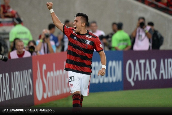 Para atender Sampaoli, Santos retoma negociação com Flamengo por atacante