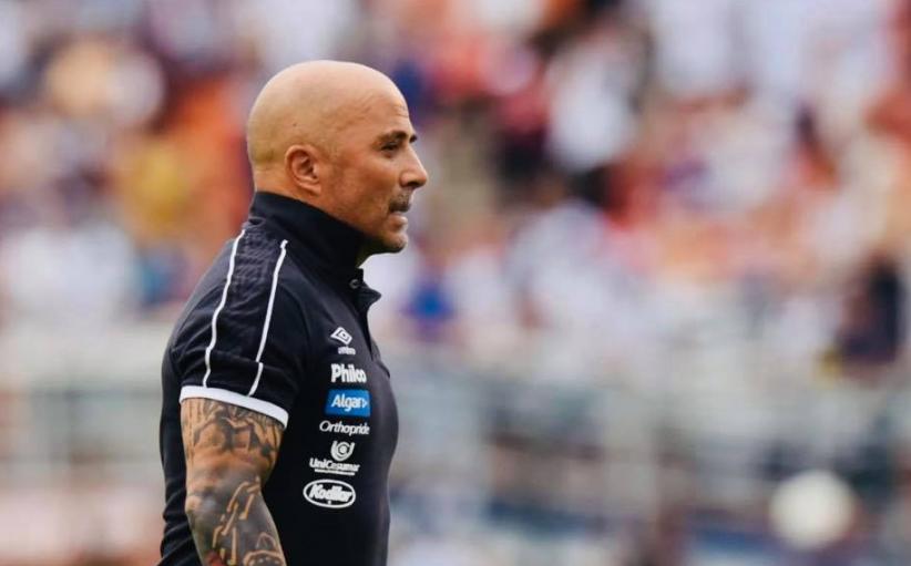 Jorge Sampaoli tentará colocar o Santos na liderança isolada. (Foto: Ivan Storti / Santos)