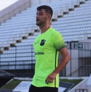 Em semana atípica, Maicon ressalta boa colocação do ABC na Série C