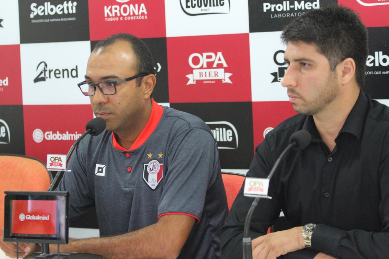 Série D: Joinville-SC anuncia saída de técnico campeão da divisão com o Volta Redonda