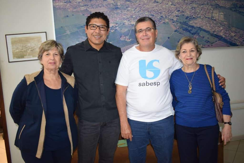  Sônia Vieira (Diretora de Assistência Social), Genilson da Rocha Santos (Presidente do Novorizontino), Nivaldo Fabem (Gerente Divisional da Sabesp) e Flora Pedrinho Prado (Presidente do Fundo Social) - Foto: Cristina Simon