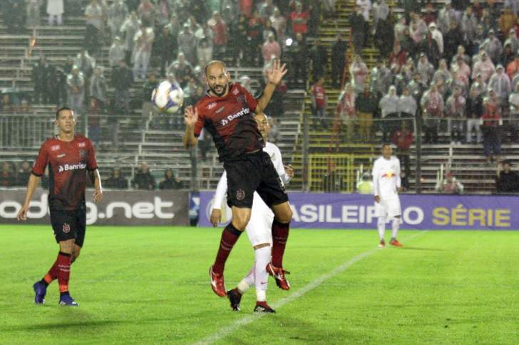 Série B: Ainda sem marcar, Brasil de Pelotas intensifica treino de finalização