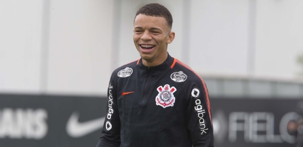 Série B: América acerta com atacante do Corinthians e negocia com meia do Vasco